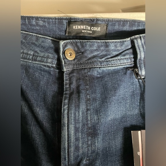 Kenneth Cole 40x32 - Picture 6 of 7